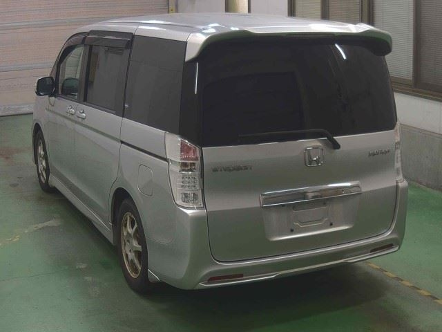 HONDA STEP WAGON 2010
