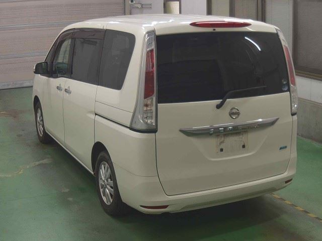 NISSAN SERENA 2011