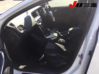 VOLVO V40 2014