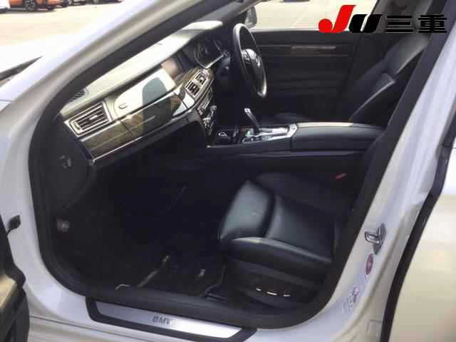 BMW 7 SERIES 2012