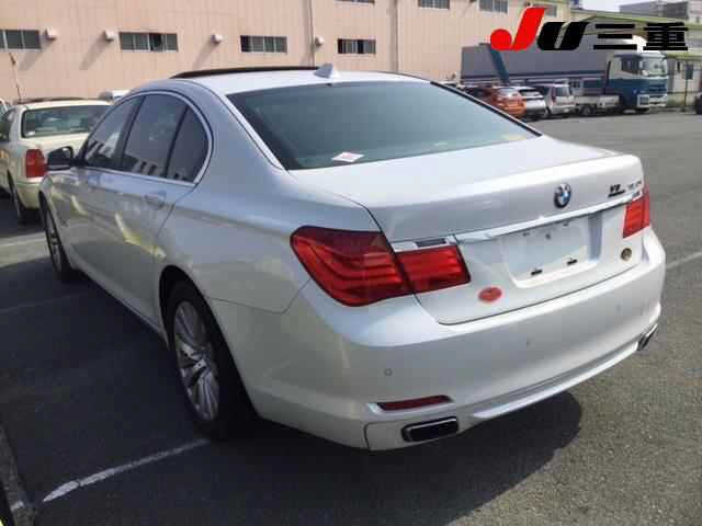 BMW 7 SERIES 2012