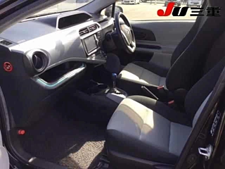 TOYOTA AQUA 2013