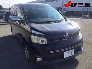 TOYOTA VOXY 2009