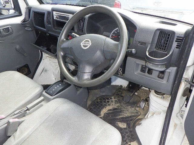 NISSAN CLIPPER TRUCK 2012