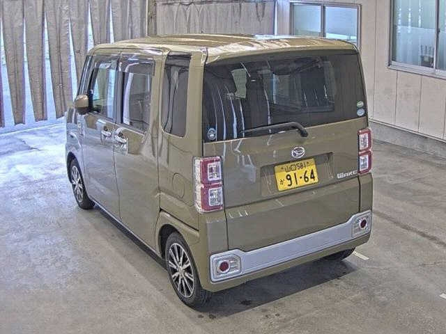 DAIHATSU WAKE 2016