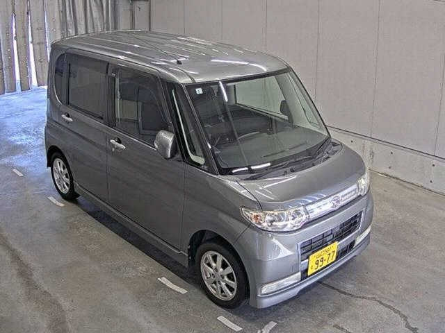 DAIHATSU TANTO 2009