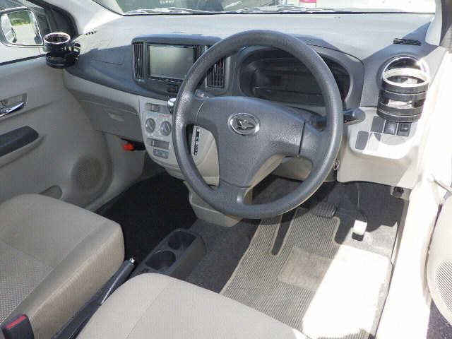 DAIHATSU MIRA E S 2011