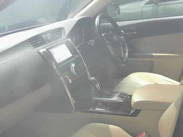 TOYOTA MARK X 2010