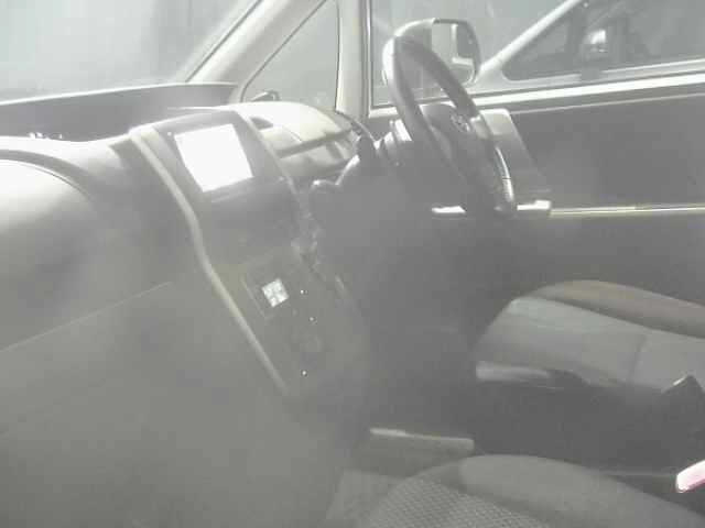 TOYOTA NOAH 2008