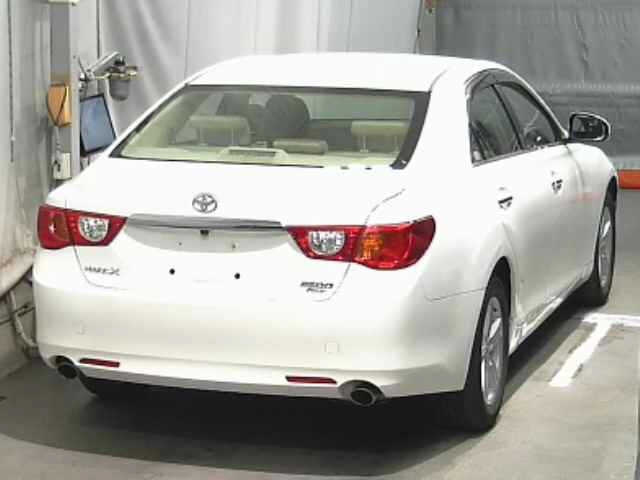 TOYOTA MARK X 2010