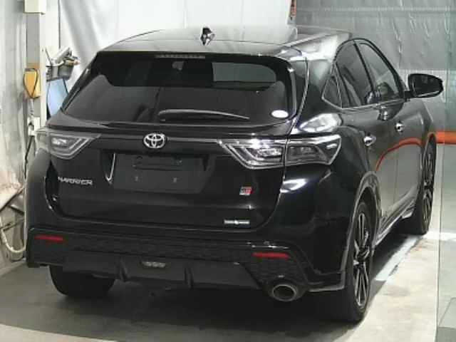 TOYOTA HARRIER 2018