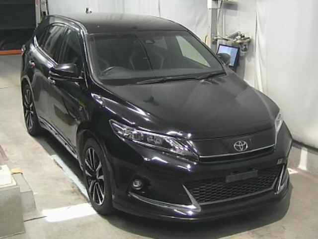 TOYOTA HARRIER 2018