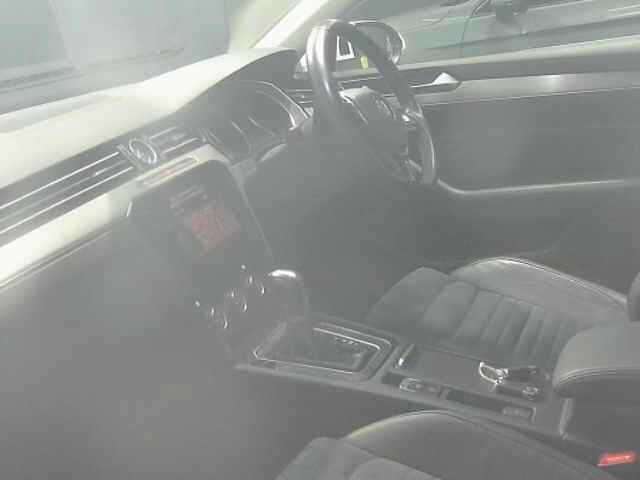 VOLKSWAGEN PASSAT VARIANT 2018