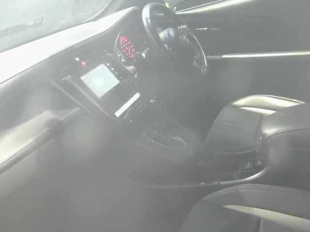 TOYOTA HARRIER 2018