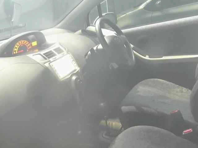 TOYOTA VITZ 2010
