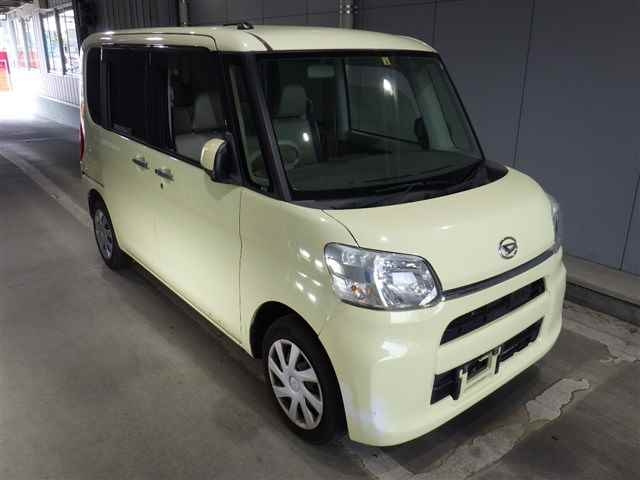 DAIHATSU TANTO 2014
