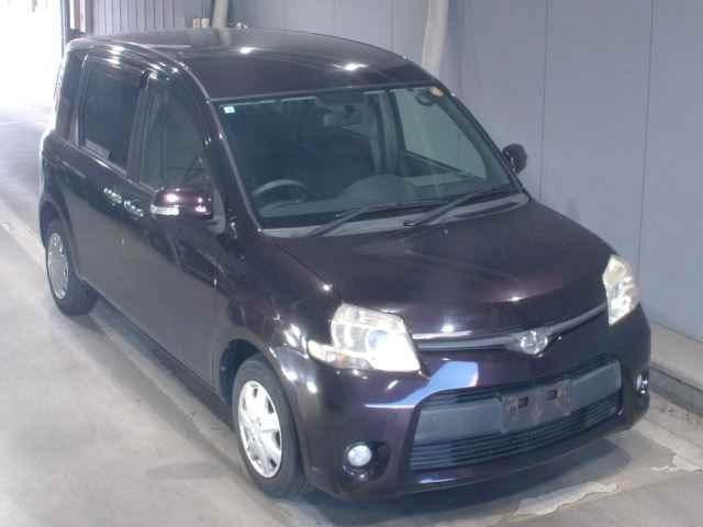 TOYOTA SIENTA 2013