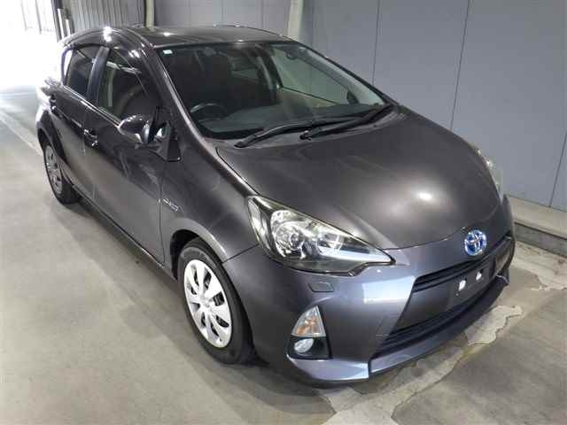 TOYOTA AQUA 2012