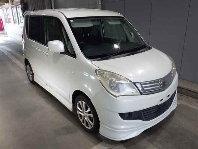 SUZUKI SOLIO 2013