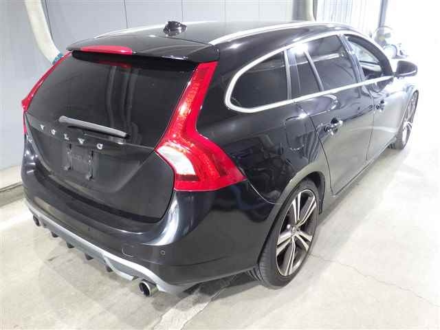 VOLVO V60 2013