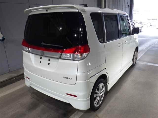 SUZUKI SOLIO 2013