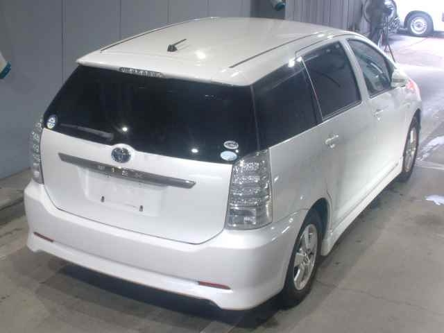 TOYOTA WISH 2008