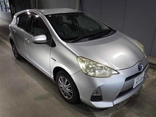 TOYOTA AQUA 2013