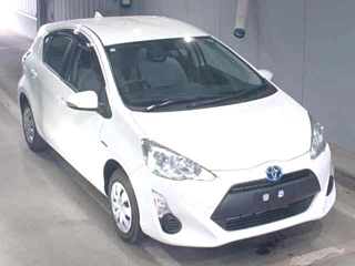 TOYOTA AQUA 2016