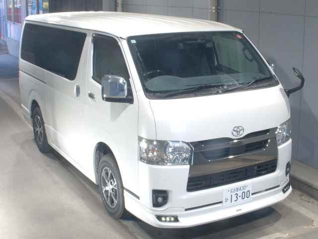 TOYOTA HIACE VAN 2024