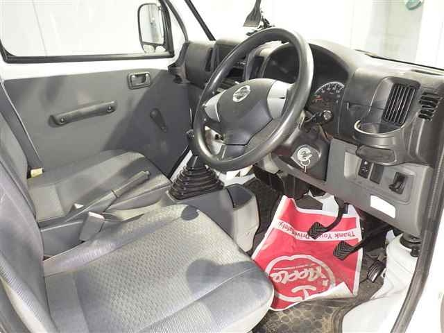 NISSAN CLIPPER TRUCK 2013