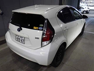 TOYOTA AQUA 2016