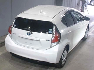 TOYOTA AQUA 2016