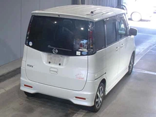 NISSAN ROOX 2010