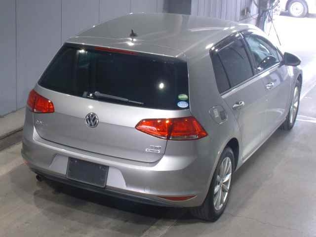 VOLKSWAGEN GOLF 2015