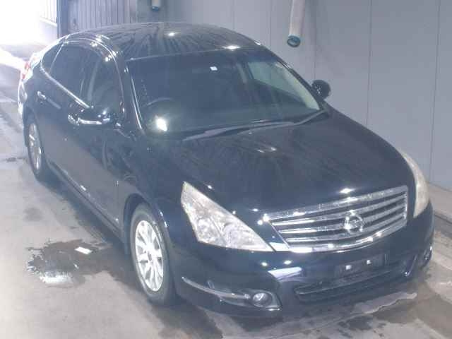 NISSAN TEANA 2010