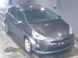 TOYOTA AQUA 2013