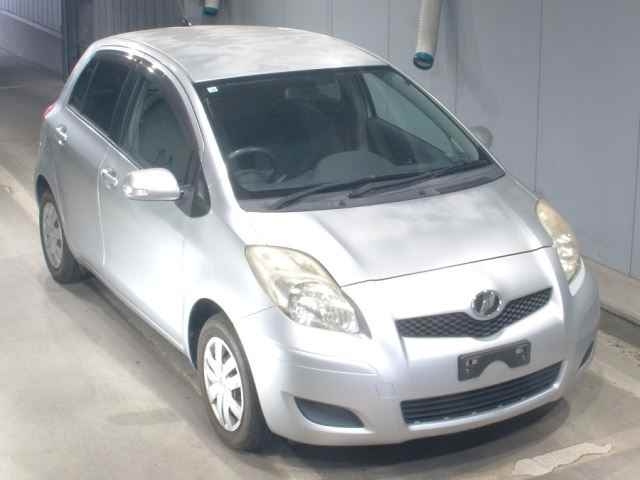 TOYOTA VITZ 2010