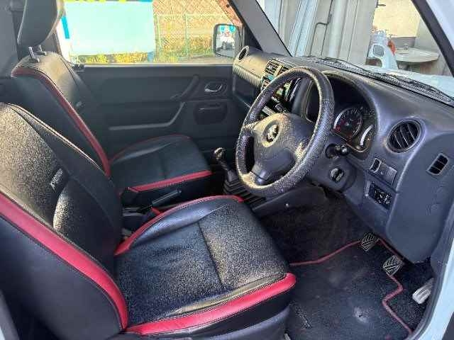 SUZUKI JIMNY 2012