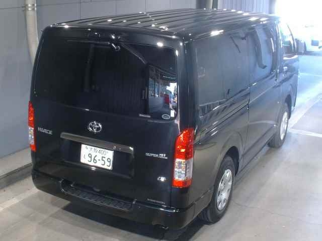 TOYOTA HIACE VAN 2025