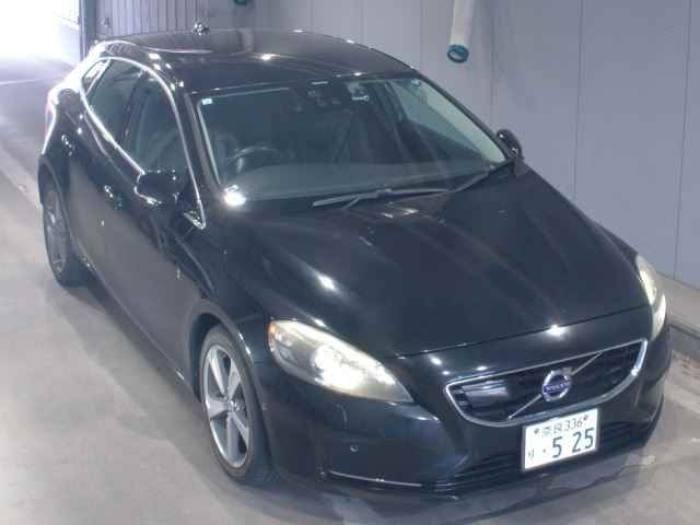 VOLVO V40 2013