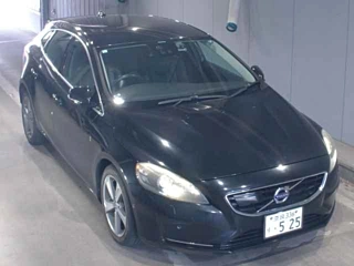 VOLVO V40 2013
