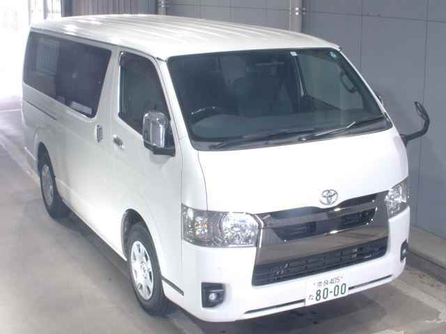 TOYOTA HIACE VAN 2022