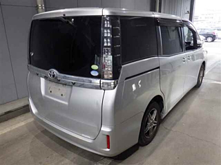 TOYOTA VOXY 2014