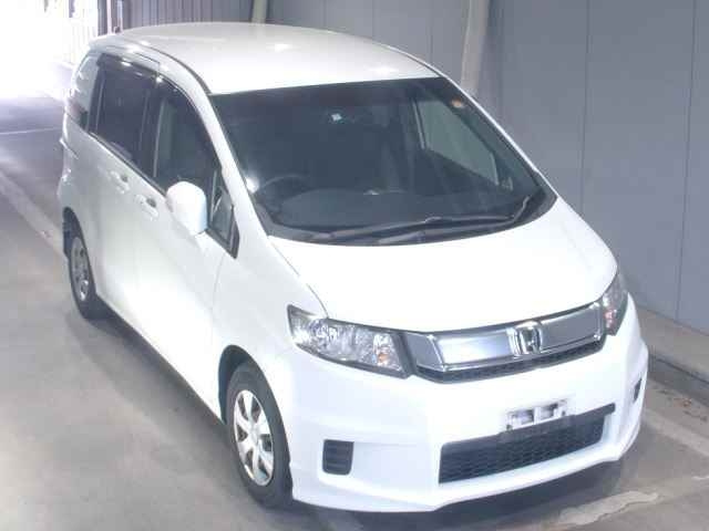 HONDA FREED 2015