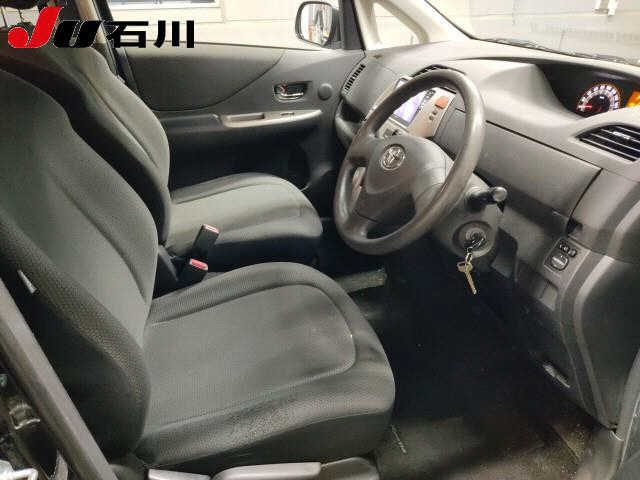 TOYOTA RACTIS 2010