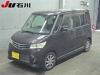 NISSAN ROOX 2011
