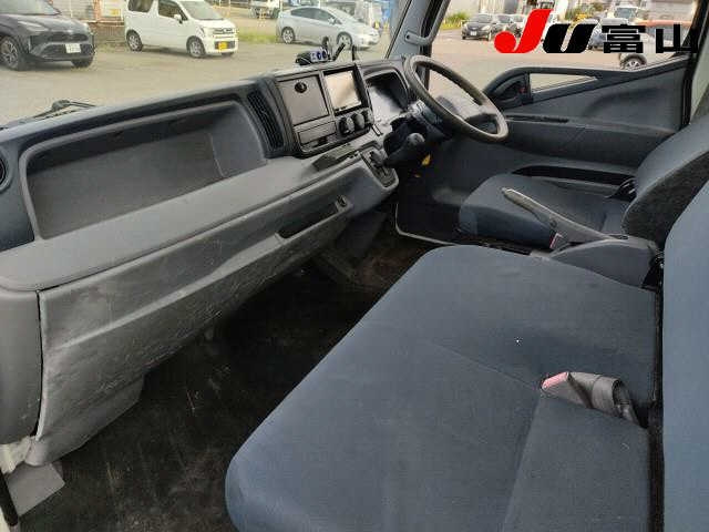 MITSUBISHI CANTER 2011