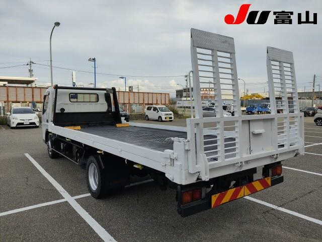 MITSUBISHI CANTER 2011