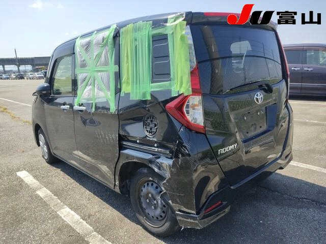 TOYOTA ROOMY 2022