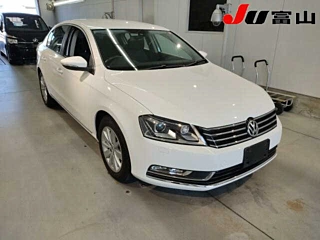VOLKSWAGEN PASSAT 2012